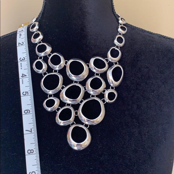 Chico’s circles necklace - Picture 2 of 3